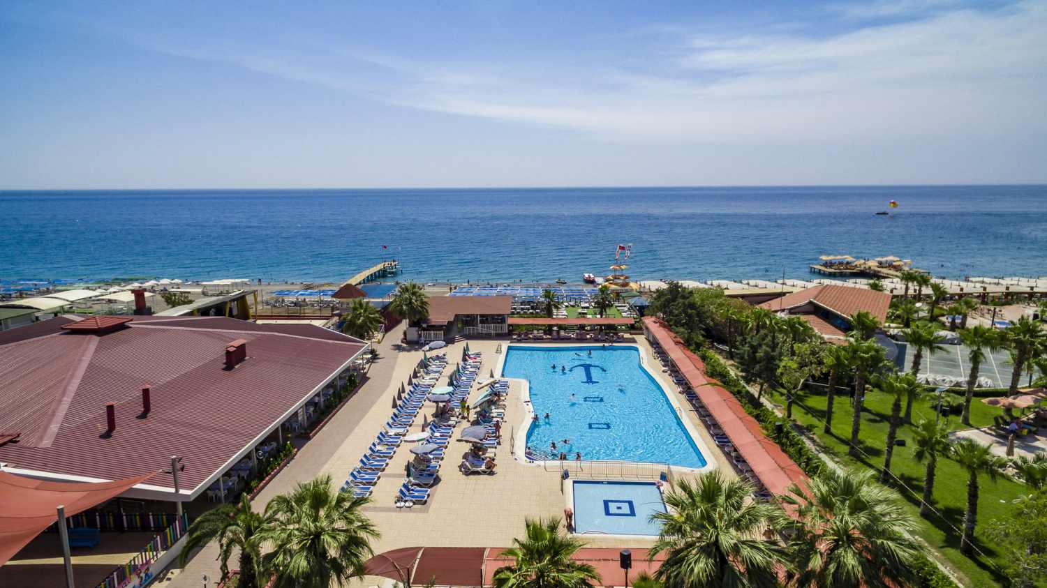 Sailor's Beach Club image 2