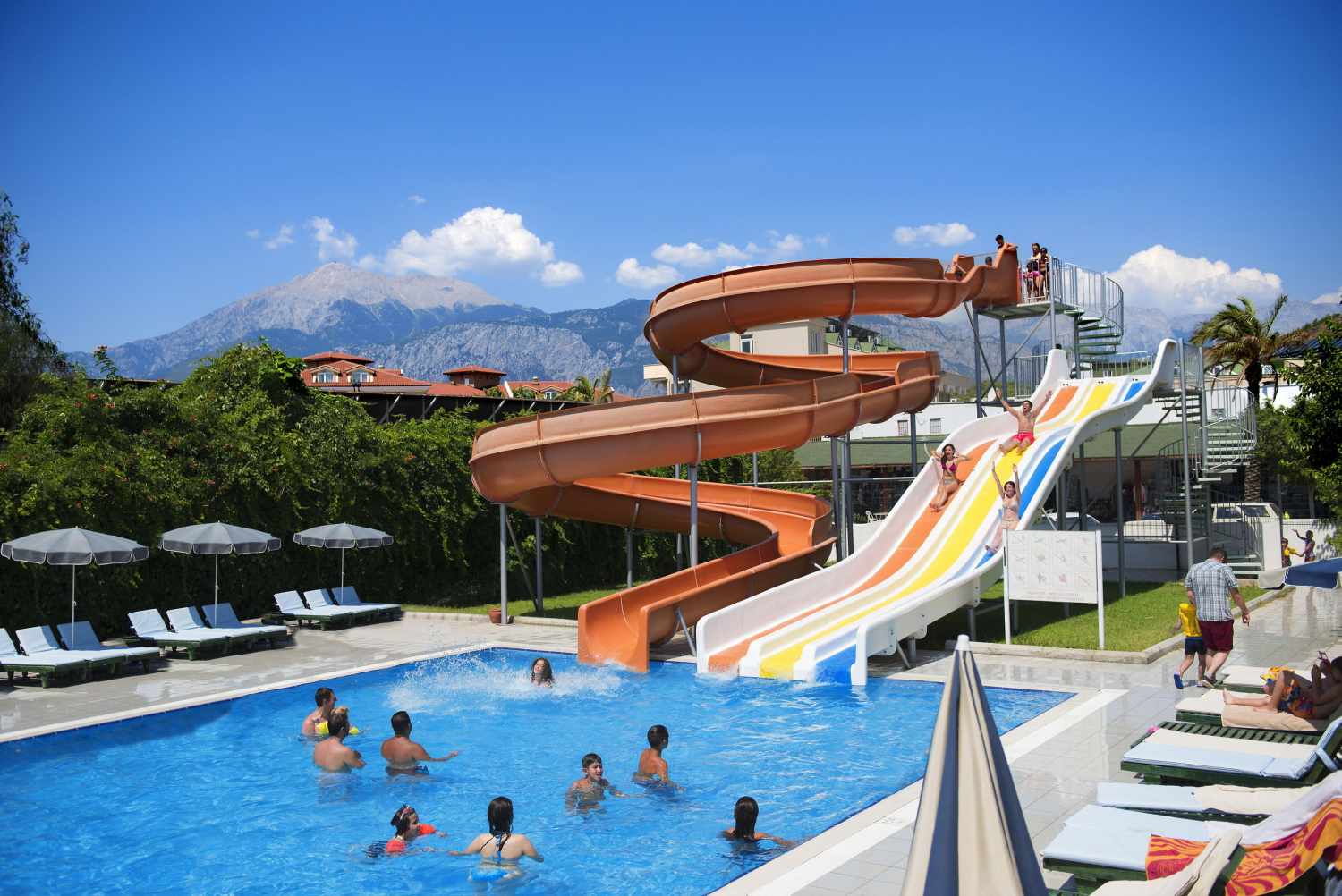 Sailor's Beach Club image 1