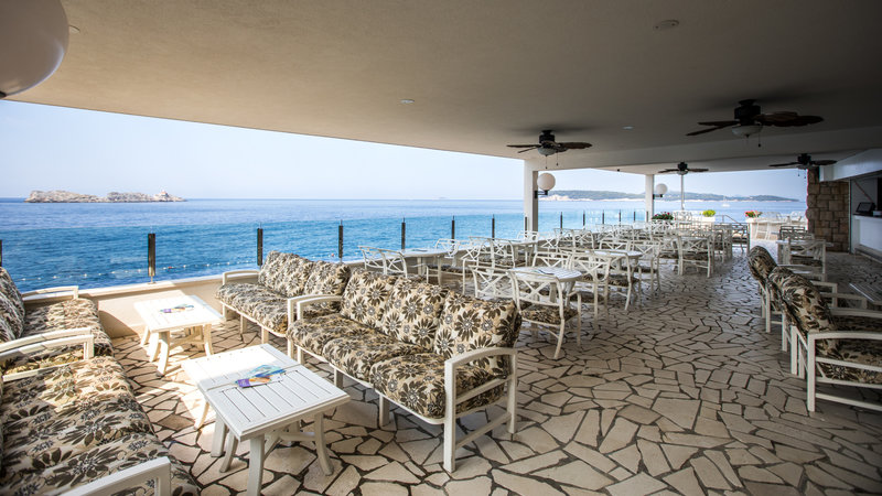 Royal Blue Hotel image 3