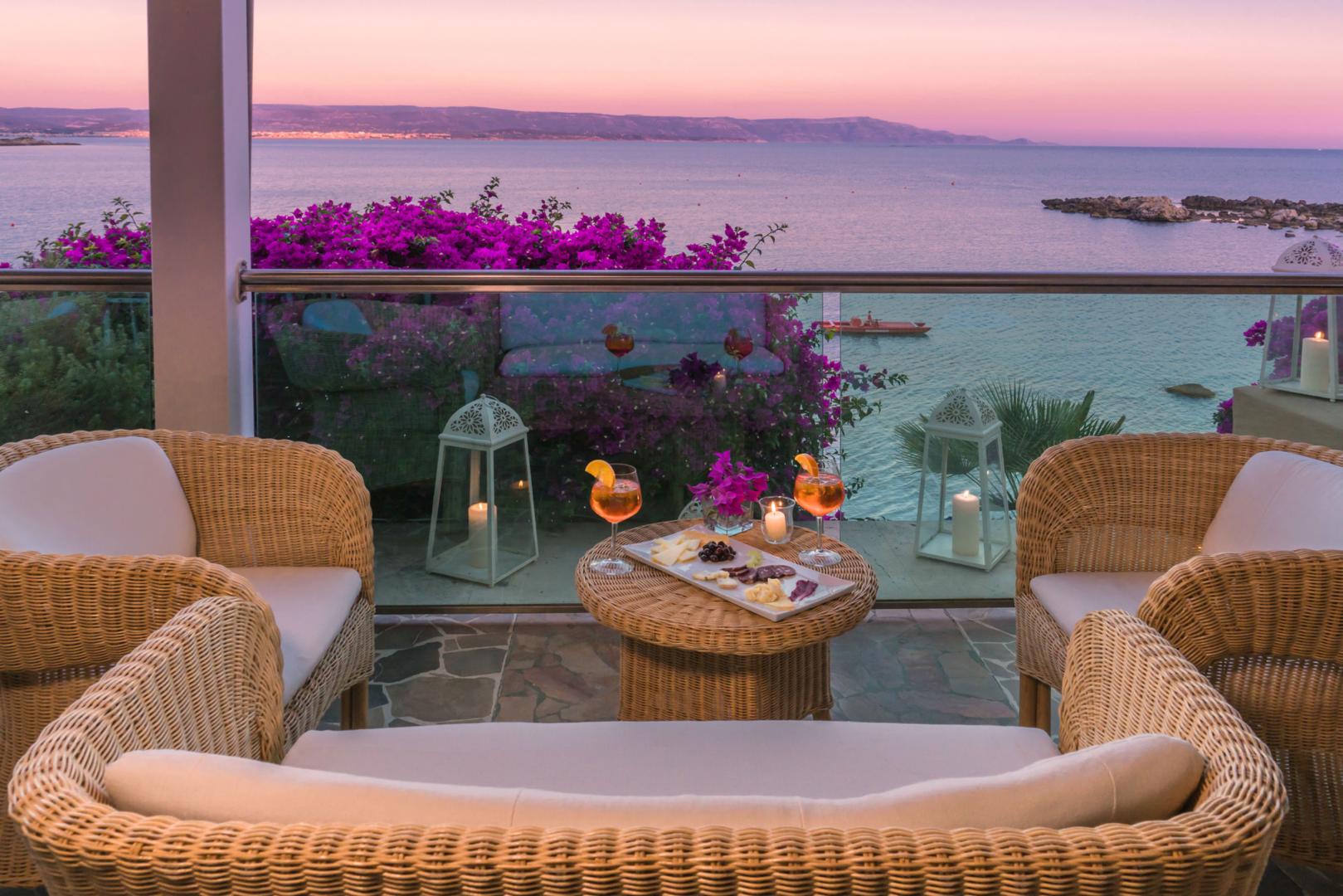 Zonsondergang vanaf het terras — Hotel Dei Pini