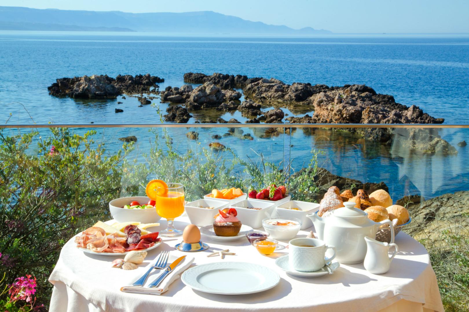 Ontbijtbuffet — Hotel Dei Pini