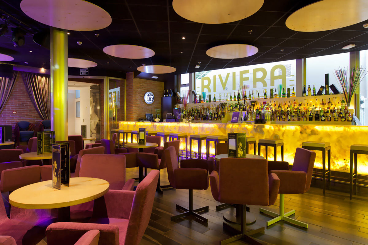 Riviera Beachotel image 3