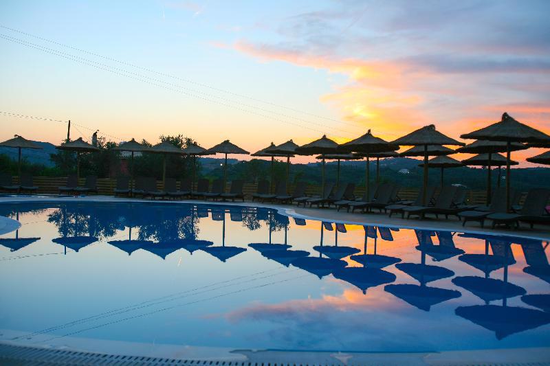 Saint George Palace Hotel in Agios Georgios, Pagon - foto 4