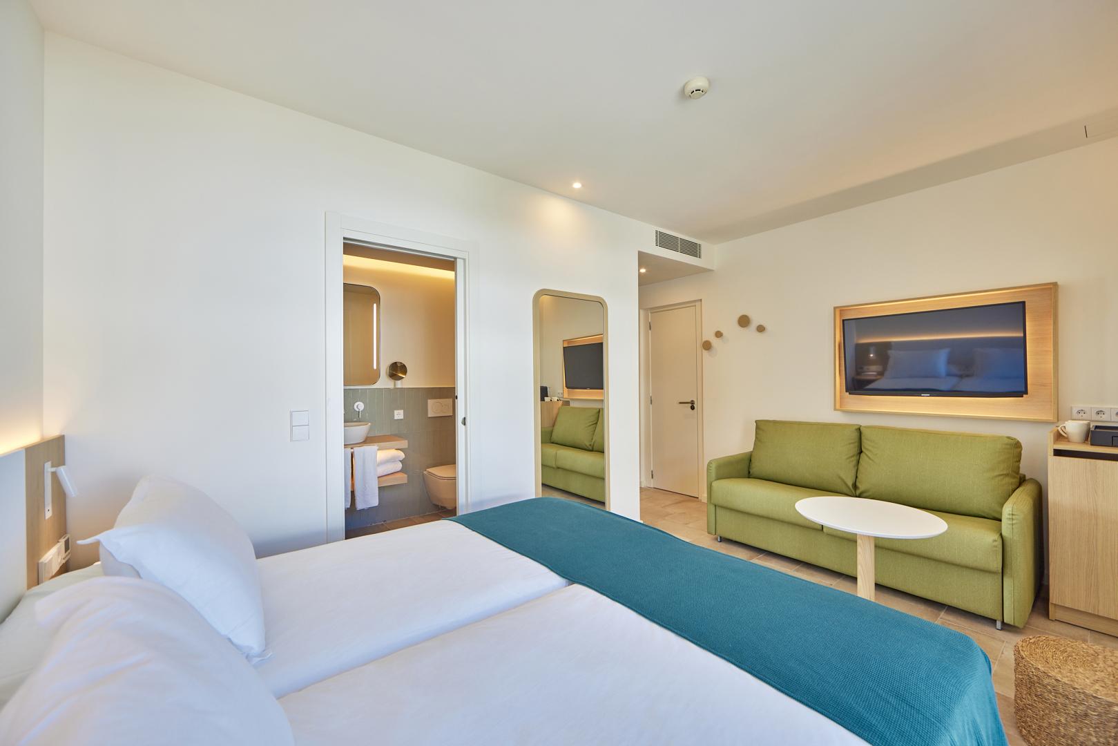 Universal Hotel Aquamarin image 1