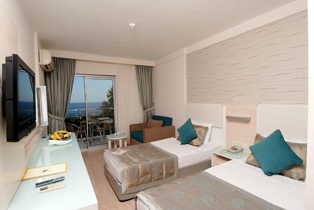 Grand Okan Hotel image 1