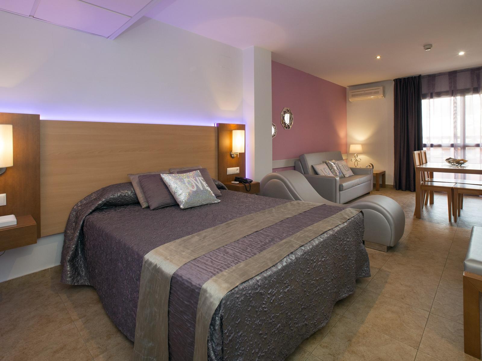 Leo Punta Umbria - Adults Only image 2