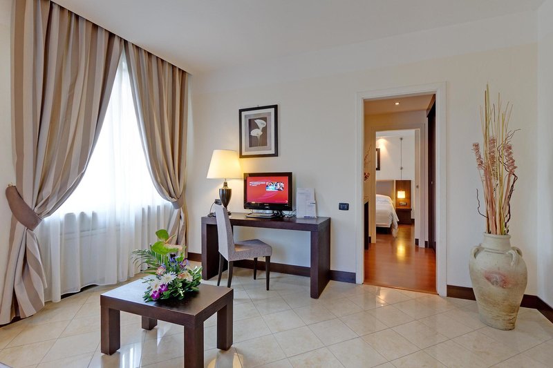 TH Roma - Carpegna Palace Hotel foto 13