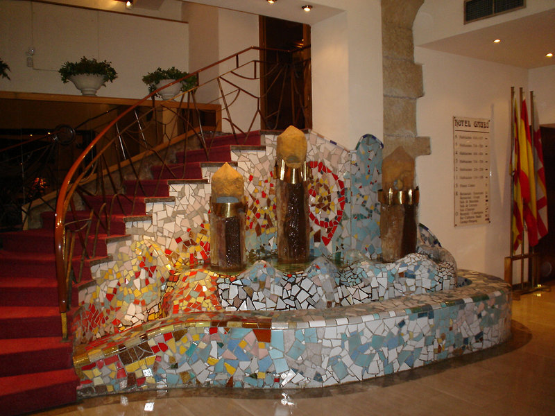 Hotel Gaudi image 1