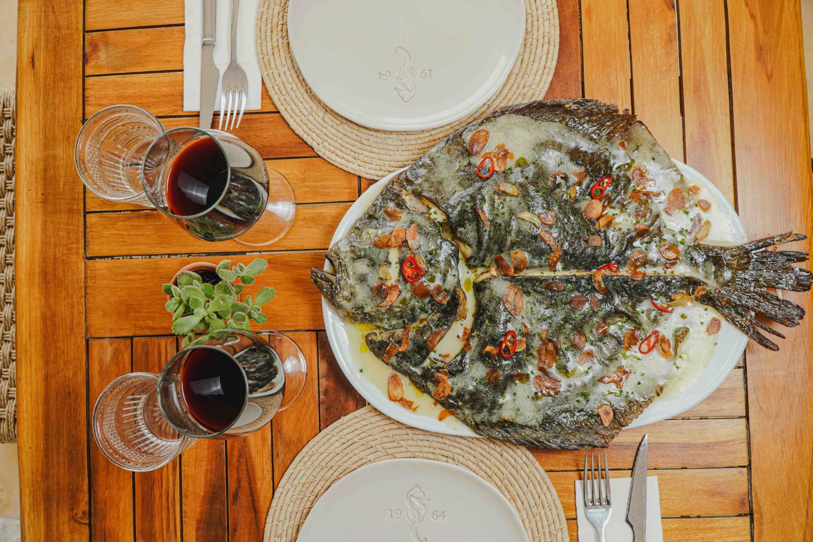 Fine-dining tafel — The Sea Club
