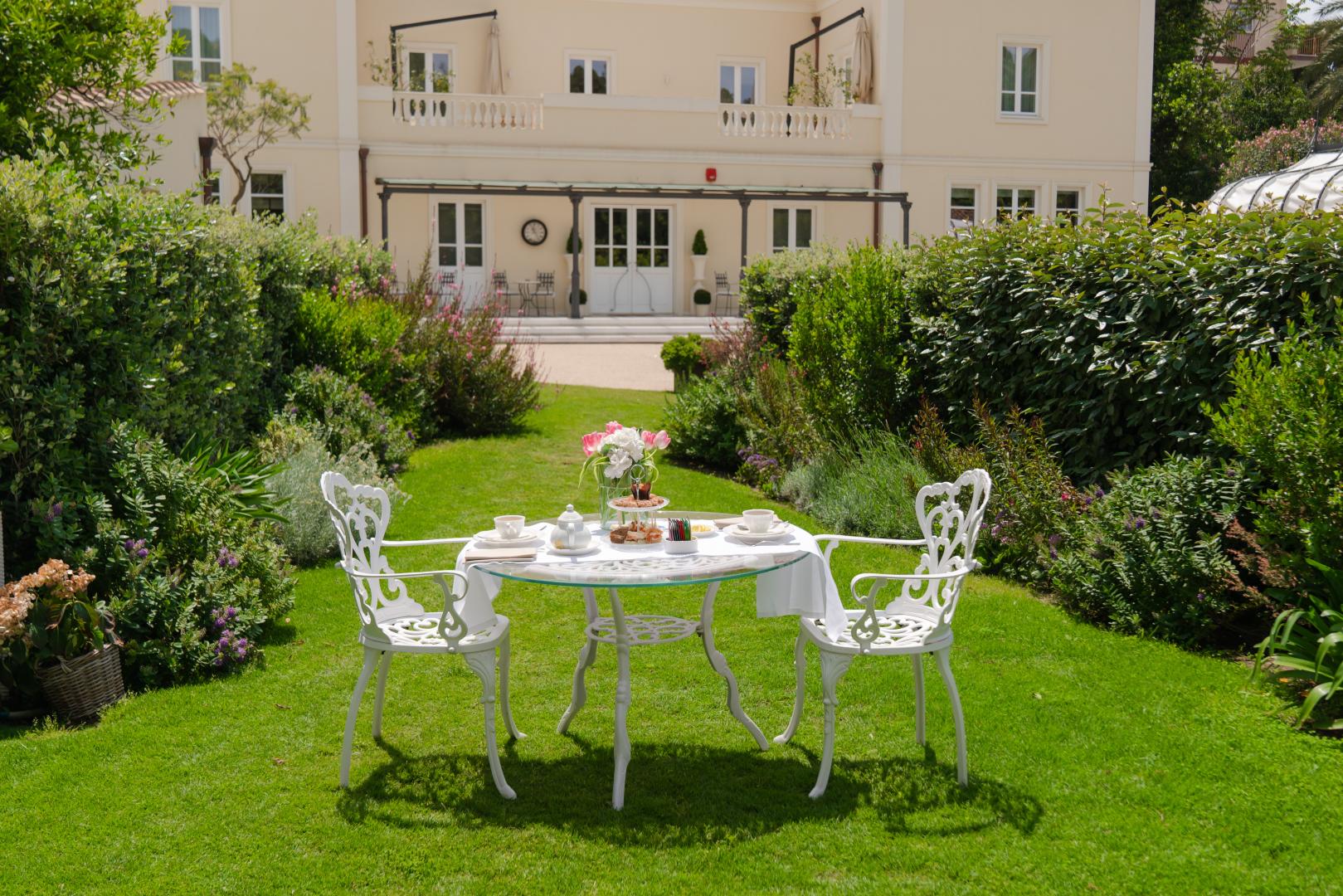 Binnenplaats — Hotel Villa Fanny
