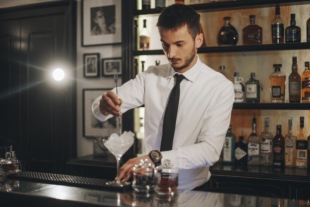 Bar met drankenselectie — Hotel Villa Fanny
