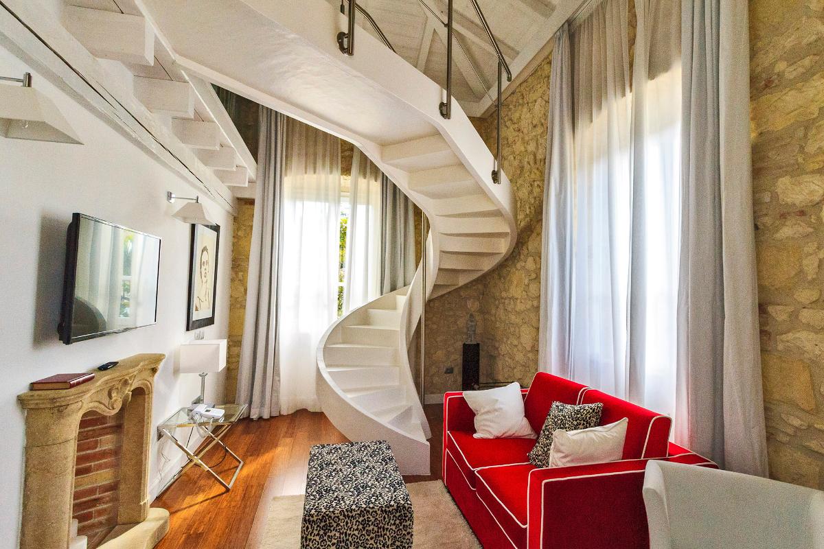 Suite met zithoek — Hotel Villa Fanny