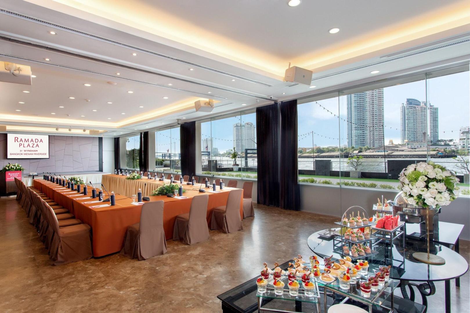 Ramada Plaza by Wyndham Bangkok Menam Riverside foto 28