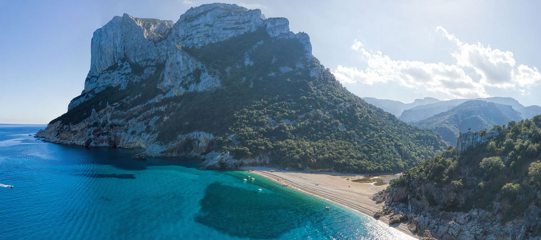 Wit zandstrand met turquoise water — Hotel i Ginepri
