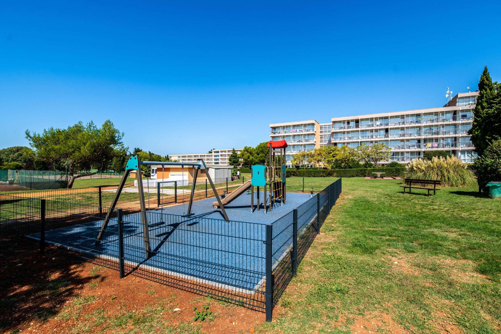 Arena Hotel Holiday foto 35