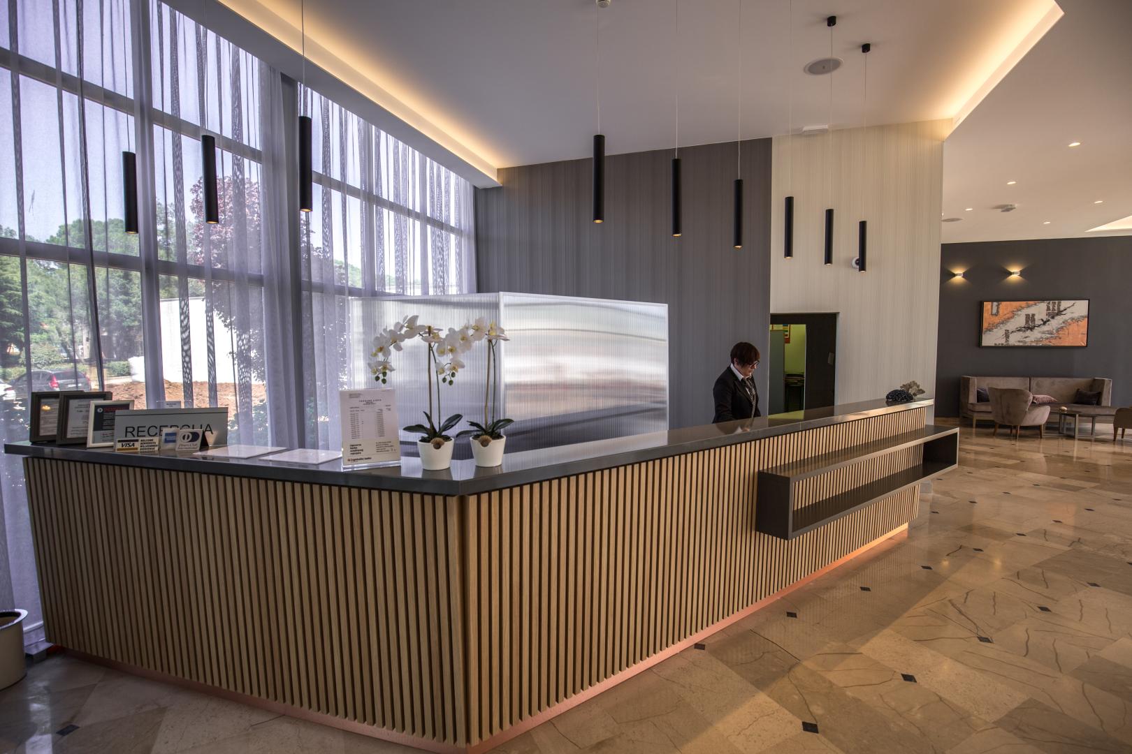 Arena Hotel Holiday foto 15