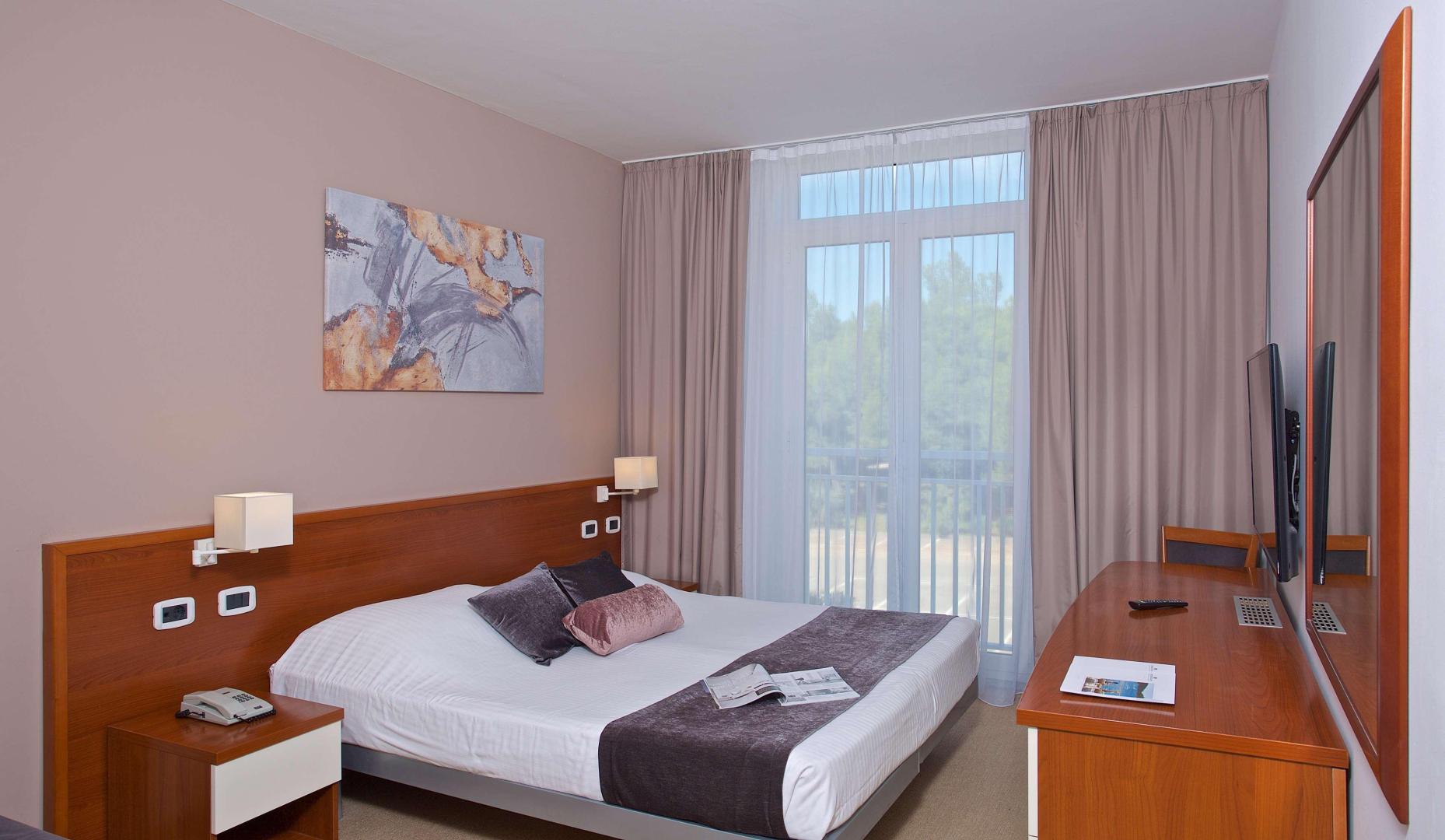 Arena Hotel Holiday foto 8