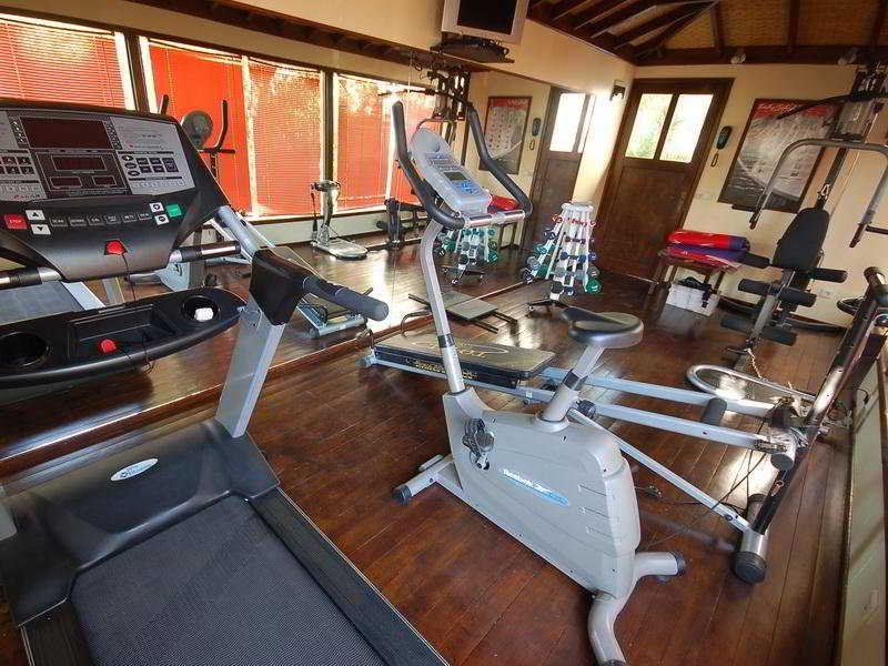 Fitnessruimte met cardio-apparaten — El Vino