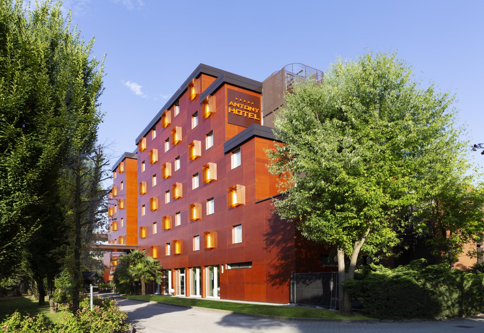 Main image