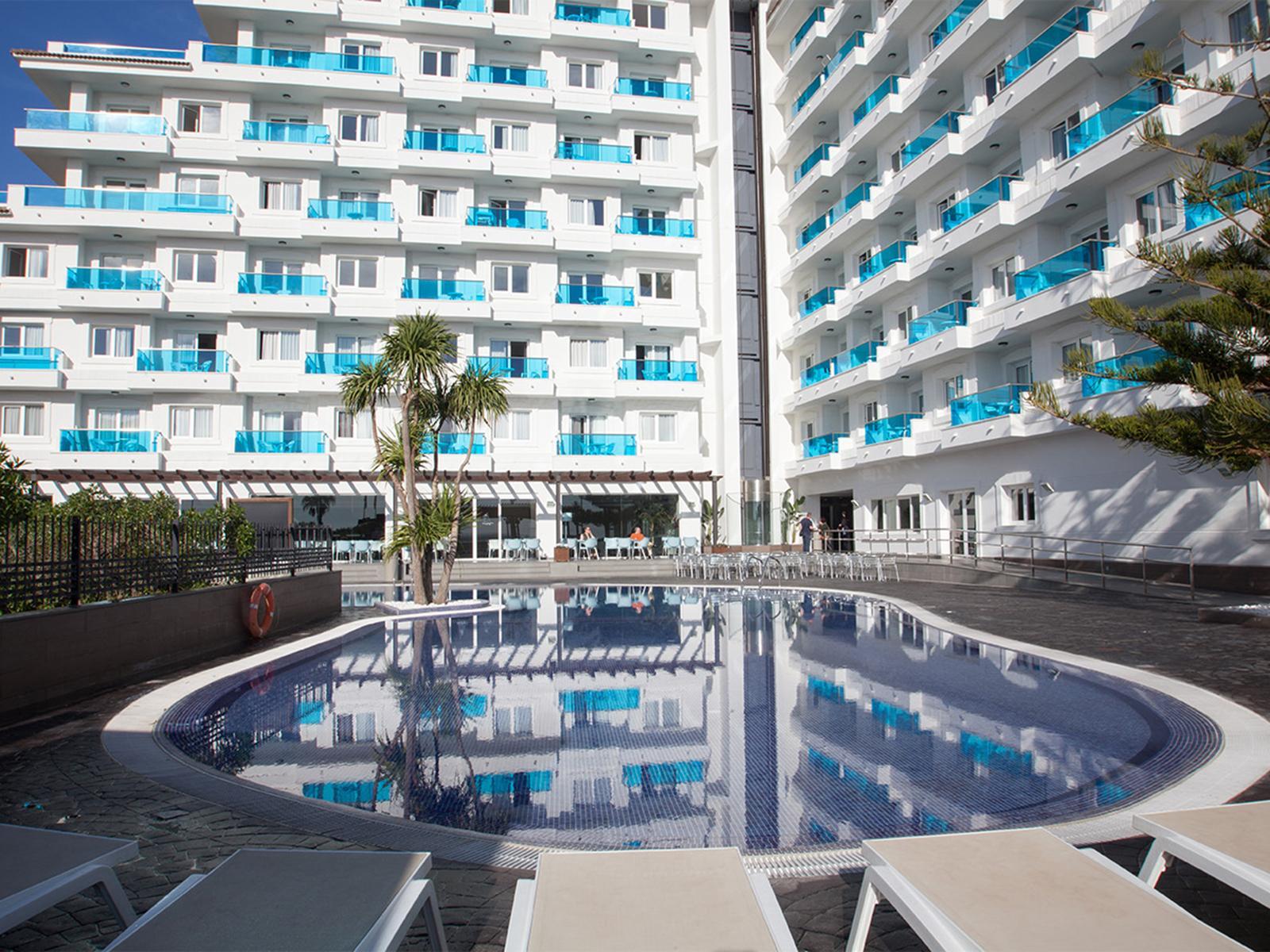 Aparthotel & Spa Acuazul.