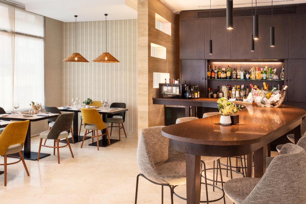 Catalonia El Retiro image 3