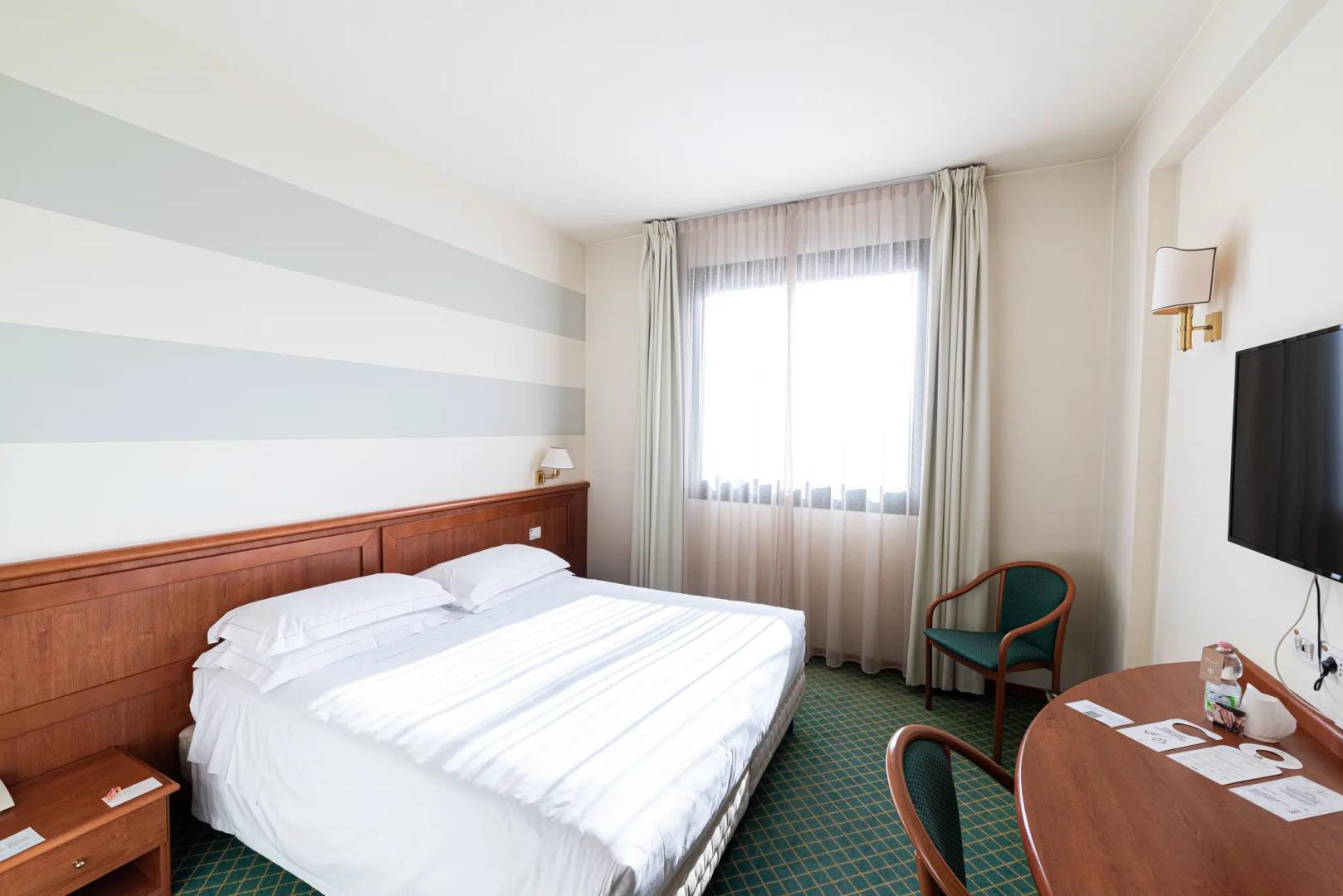 Phi Hotel Emilia foto 6