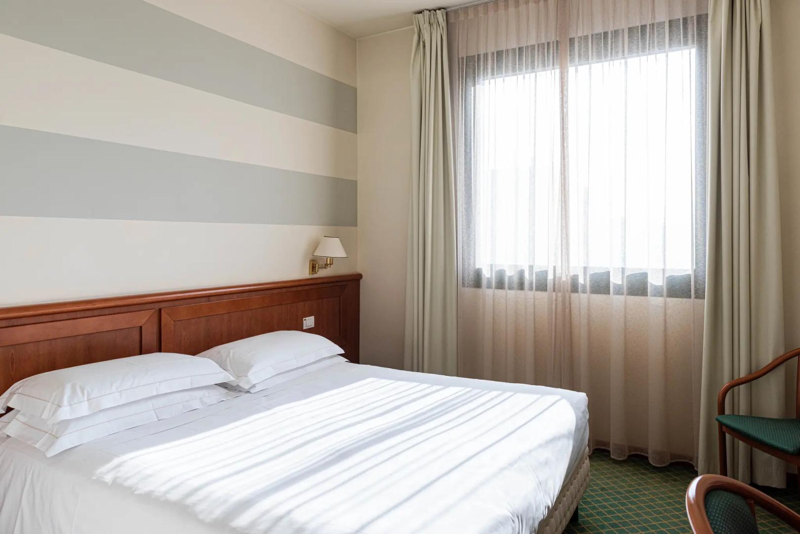 Phi Hotel Emilia foto 7