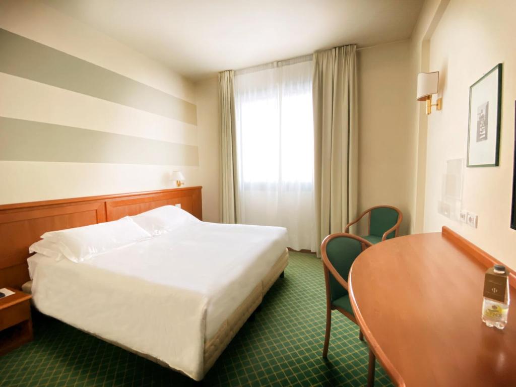 Phi Hotel Emilia foto 23