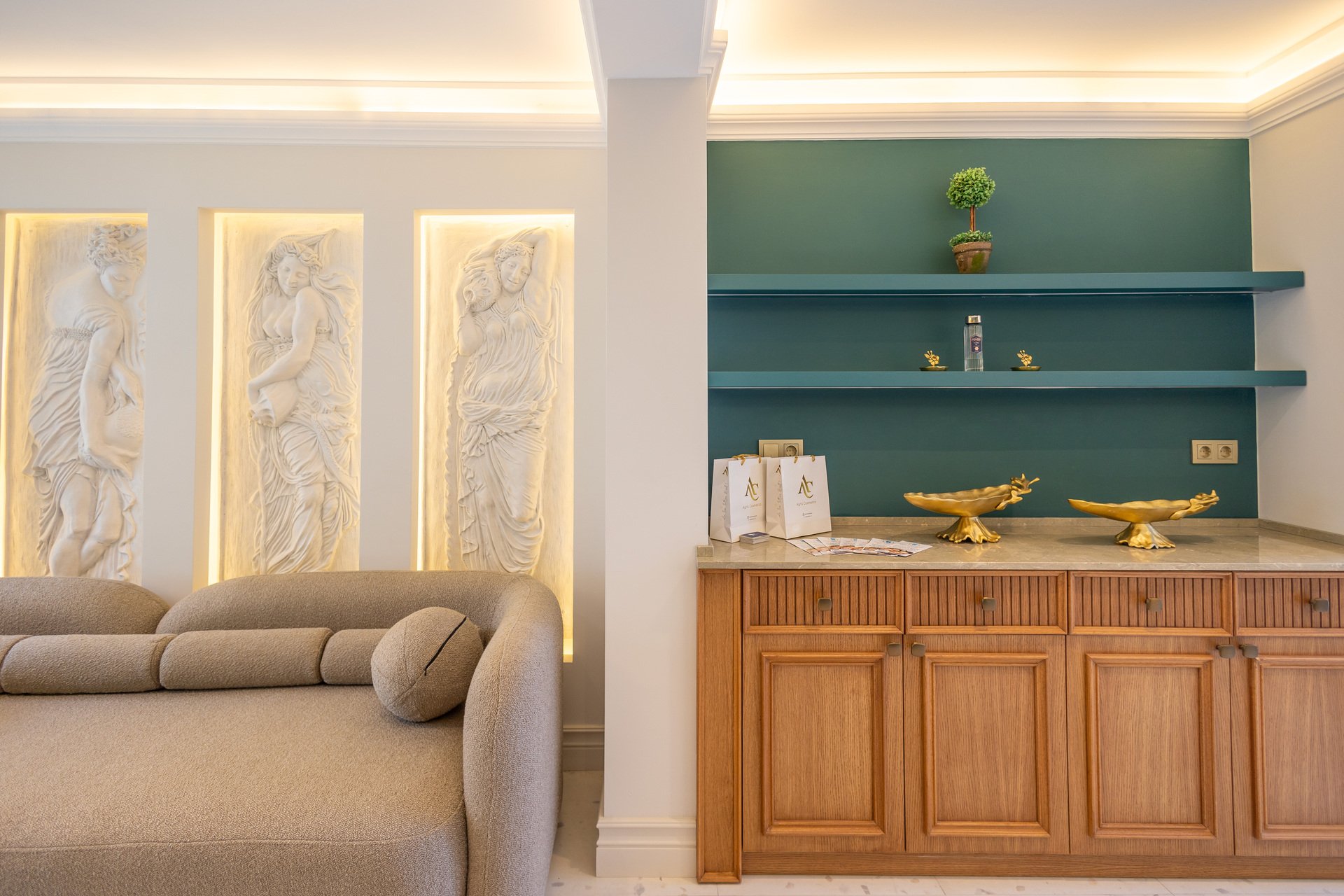 De'Manor Boutique Hotel image 2