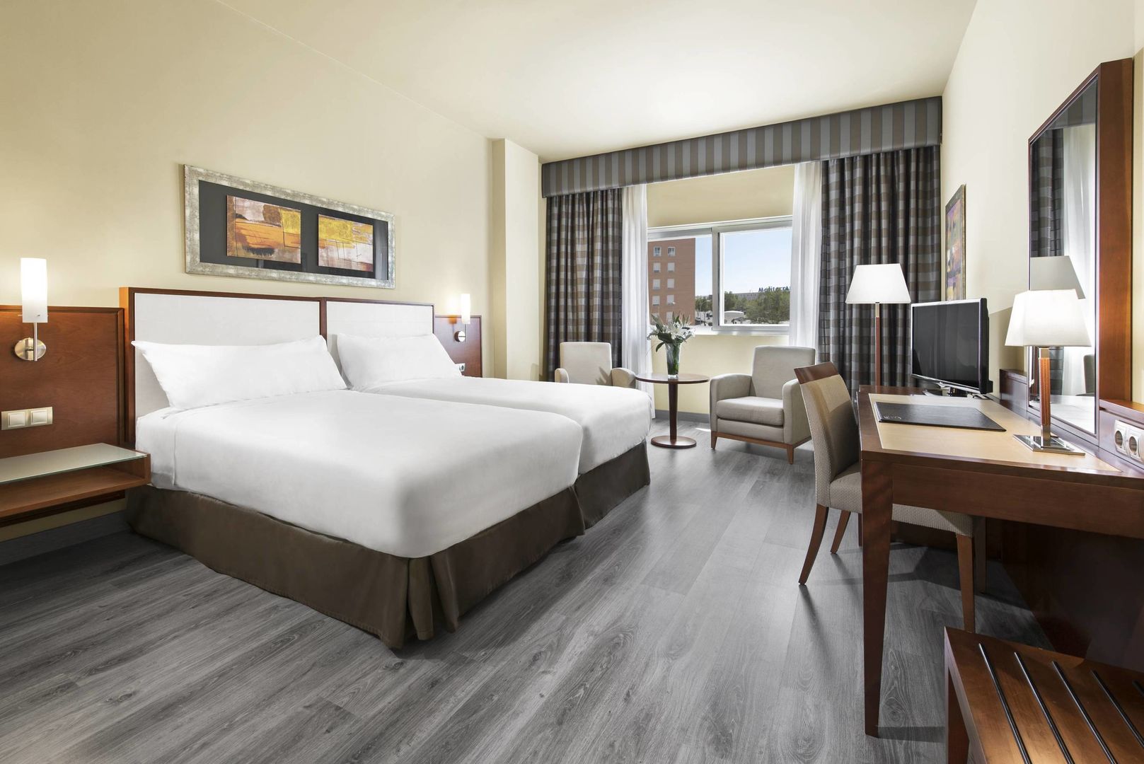 Elba Almería Business & Convention Hotel image 1