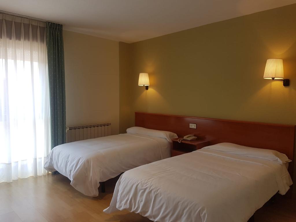 Hotel Villaviciosa image 1