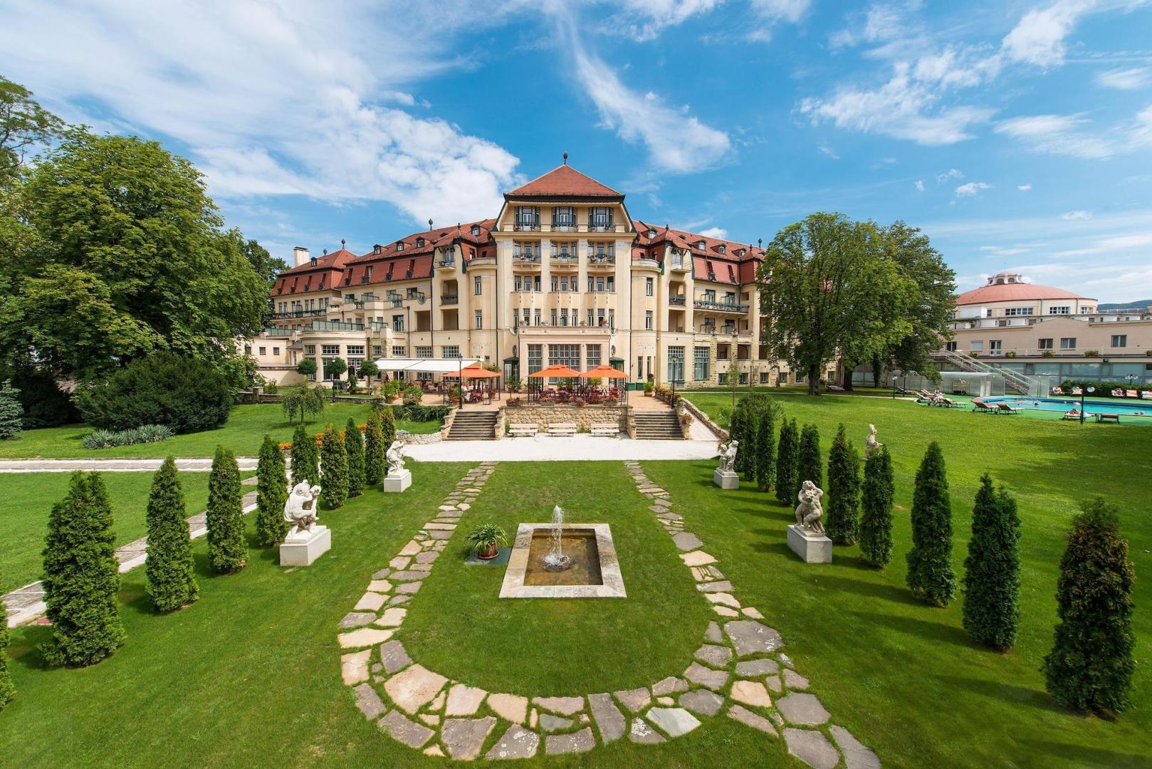 Thermia Palace Health Spa Hotel