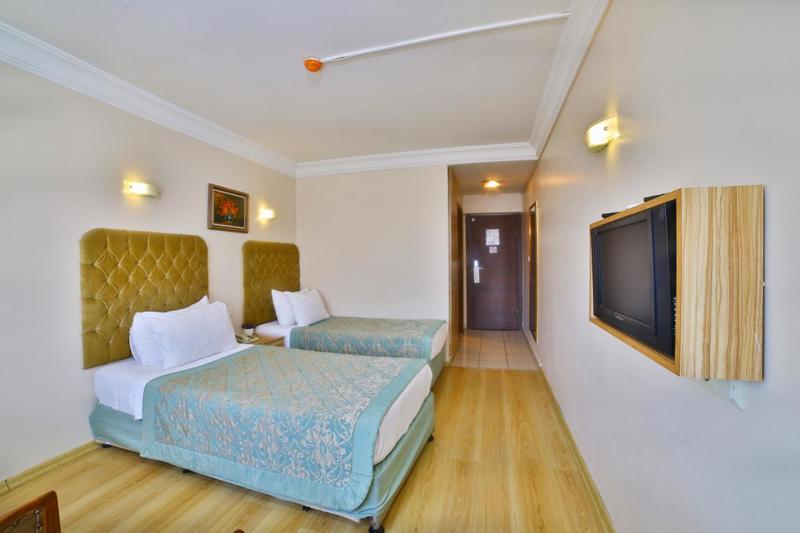 Grand Ant Hotel