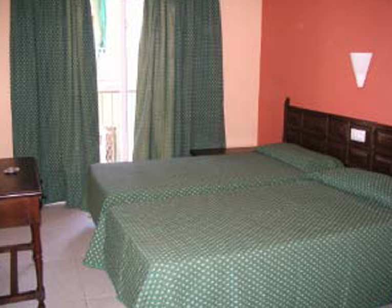 Hostal Isabel image 3