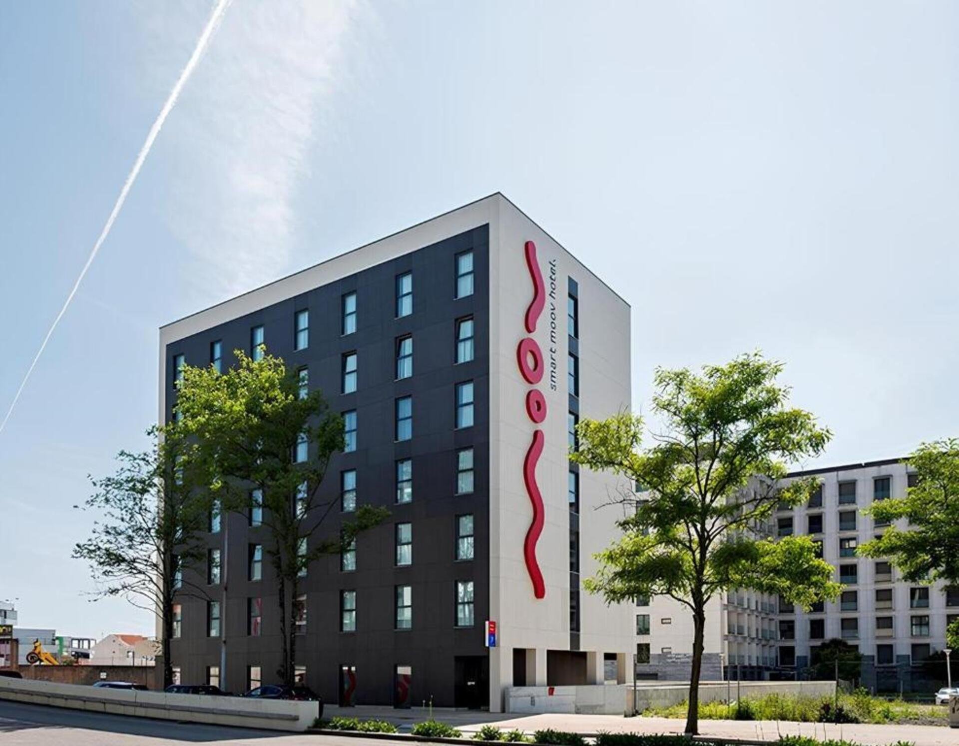 Moov Hotel Porto Norte image 0