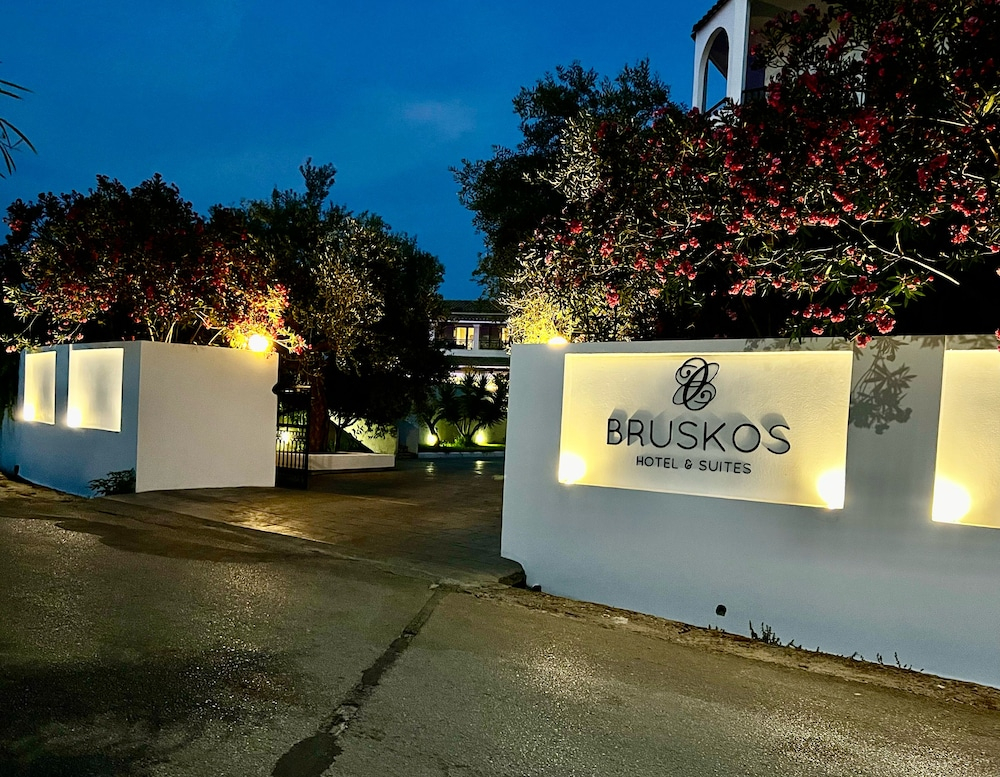 Bruskos Hotel & Suites foto 19