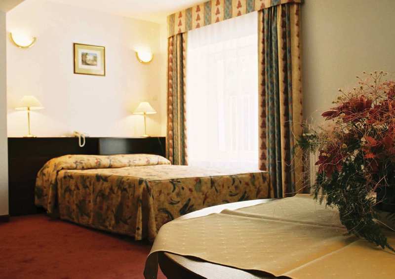 Hotel MDM City Centre image 2