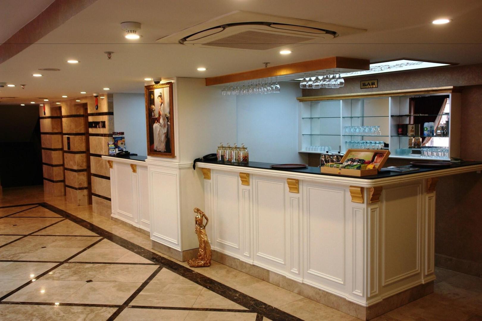 River Hotel image 3
