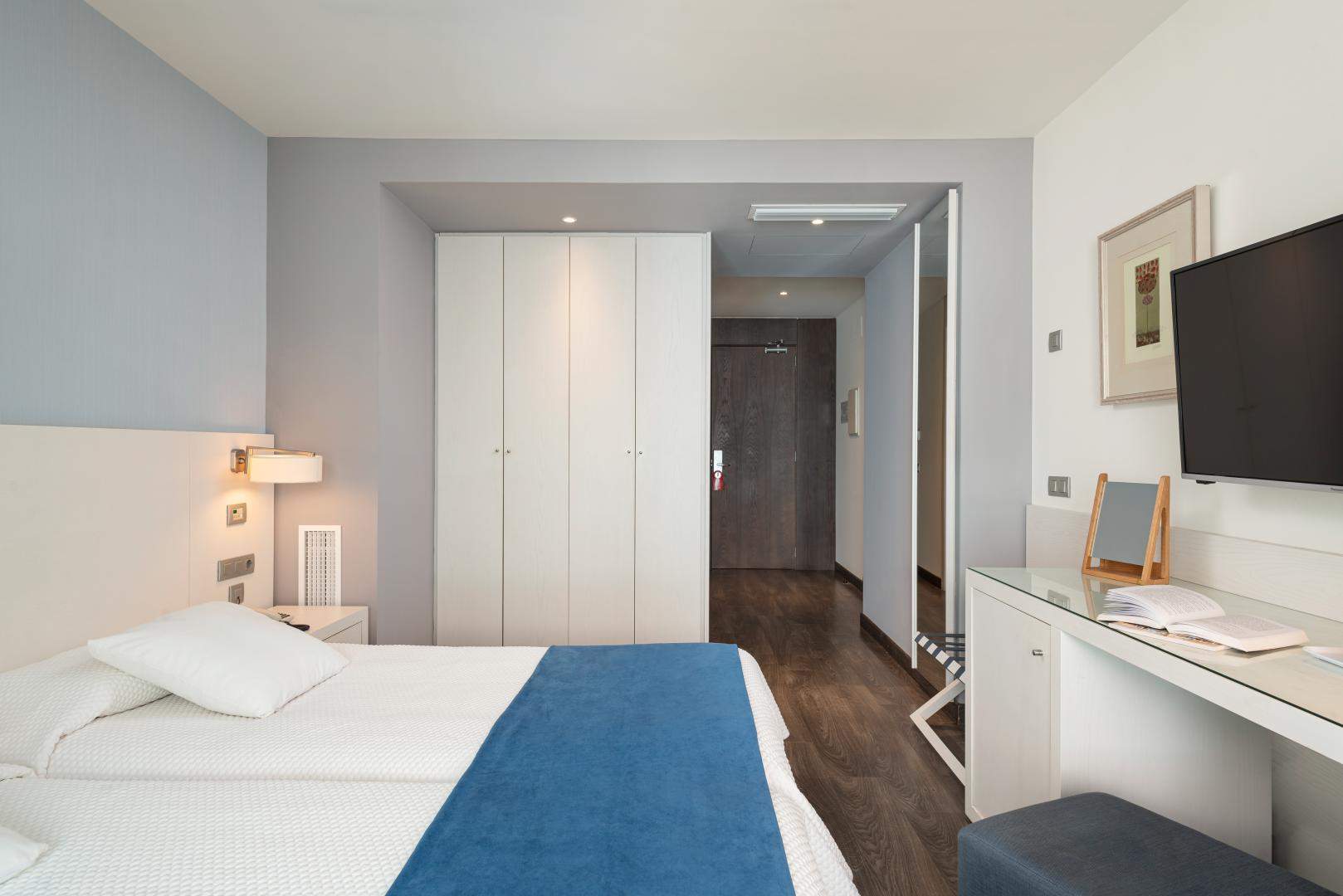 Hotel Cala Bona image 1