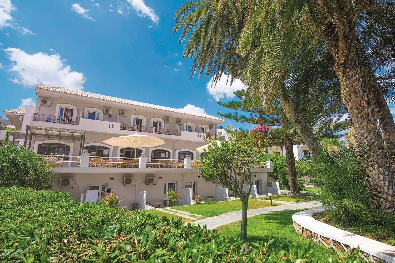 Zeus Hotels Palm Beach image 0