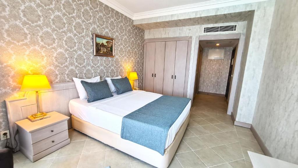 X Life Hotel Sarigerme 15 image 1