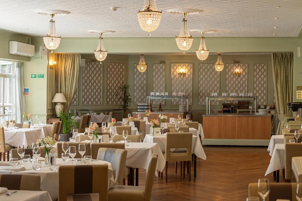 The Clarendon Hotel image 2