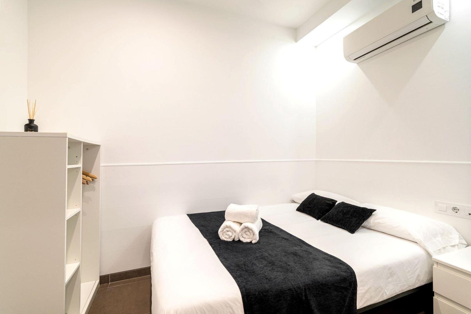 Laramond Barcelona Rooms image 3