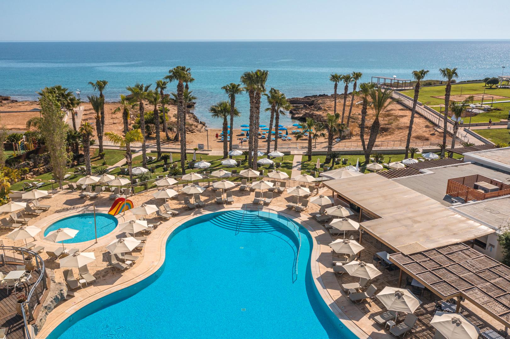 Louis Althea Beach foto 17