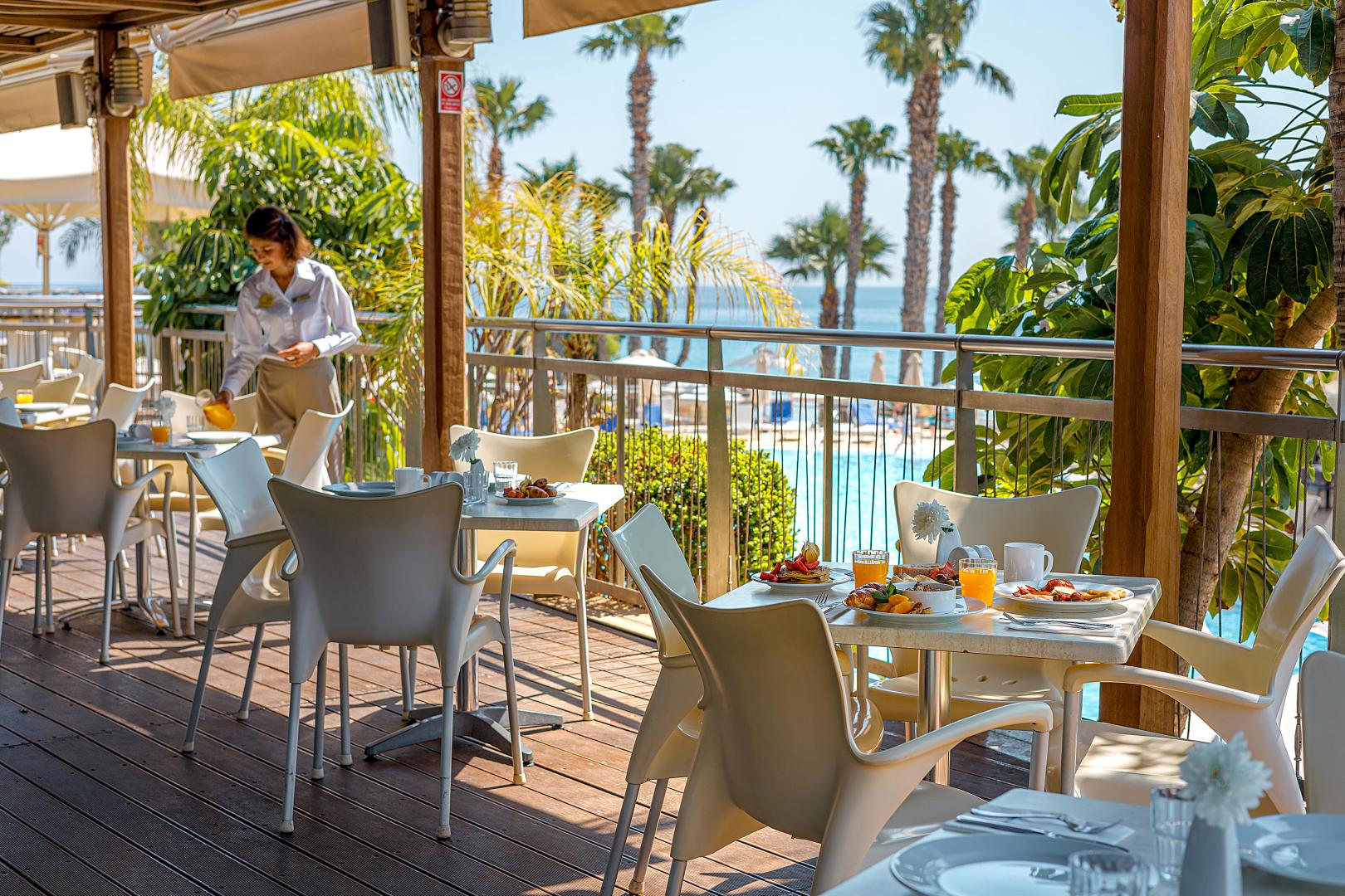 Louis Althea Beach foto 40