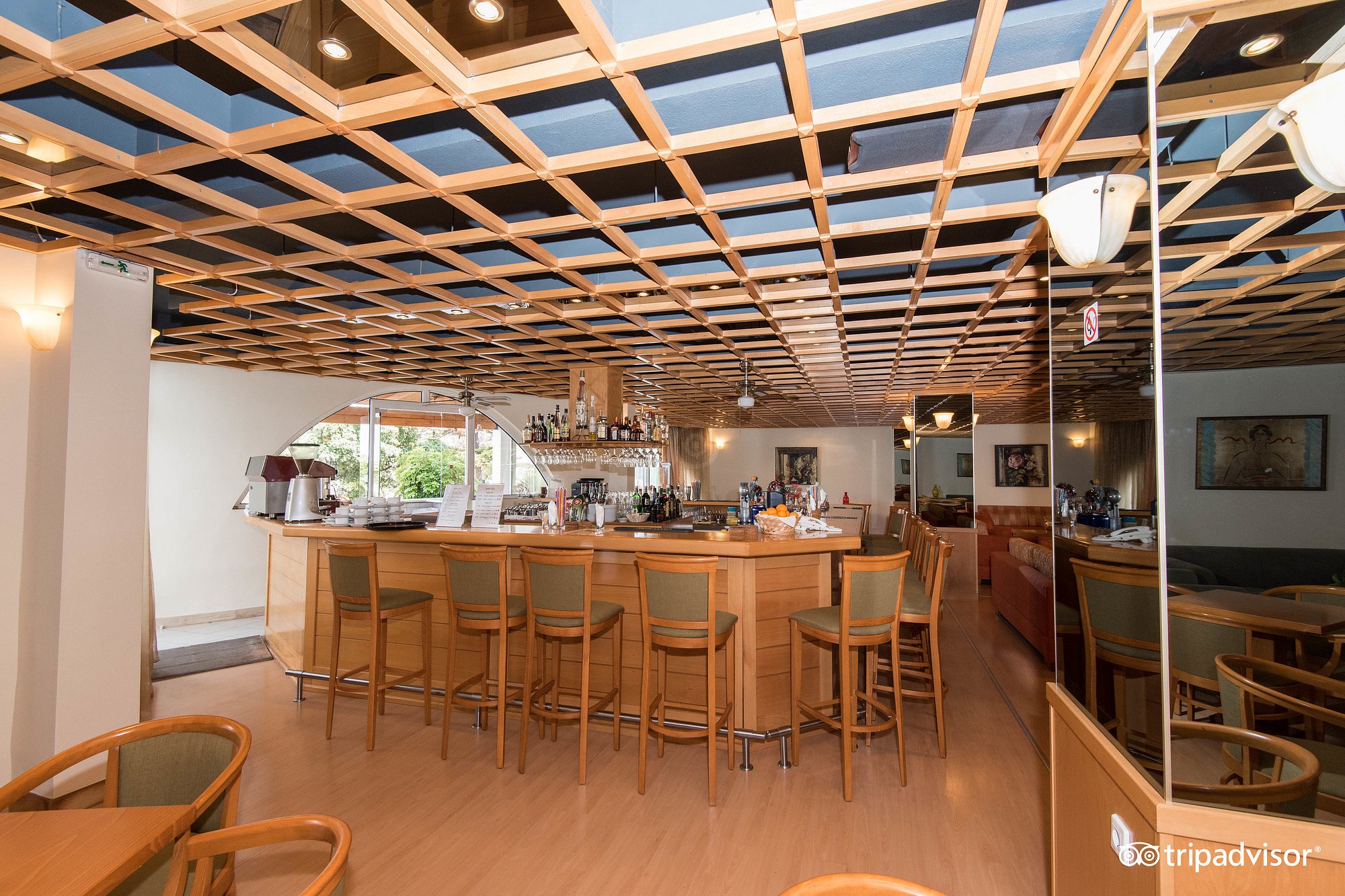 Continental Palace image 2