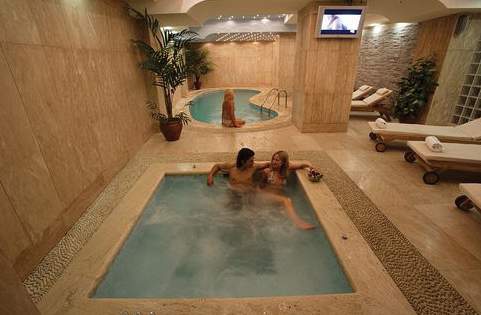 Orka Royal Hotel image 3