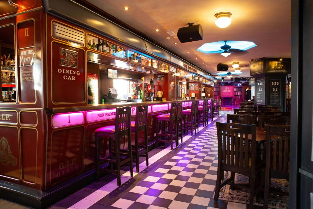 Ambassador Playa I image 2