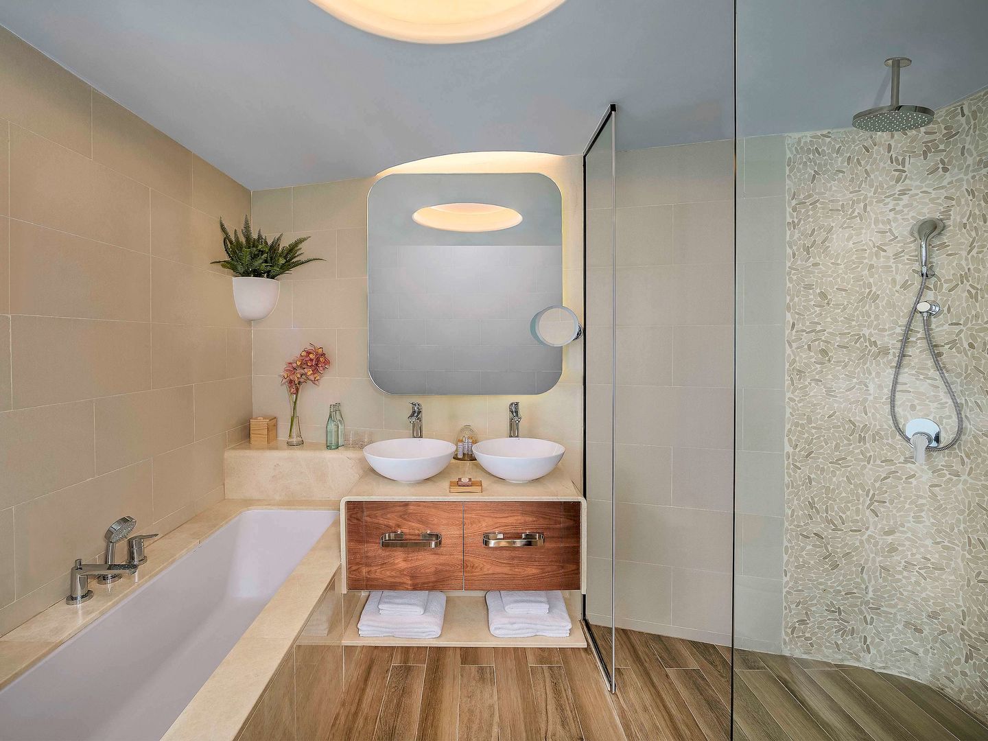 The Retreat Palm Dubai MGallery by Sofitel image 3