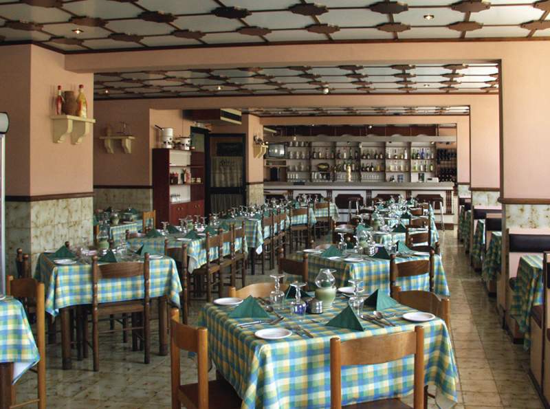 Luna Holiday Complex image 2